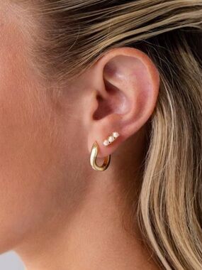 14k Gold Pearl Stud Earrings – Minimalist Flat Back Hypoallergenic Jewelry